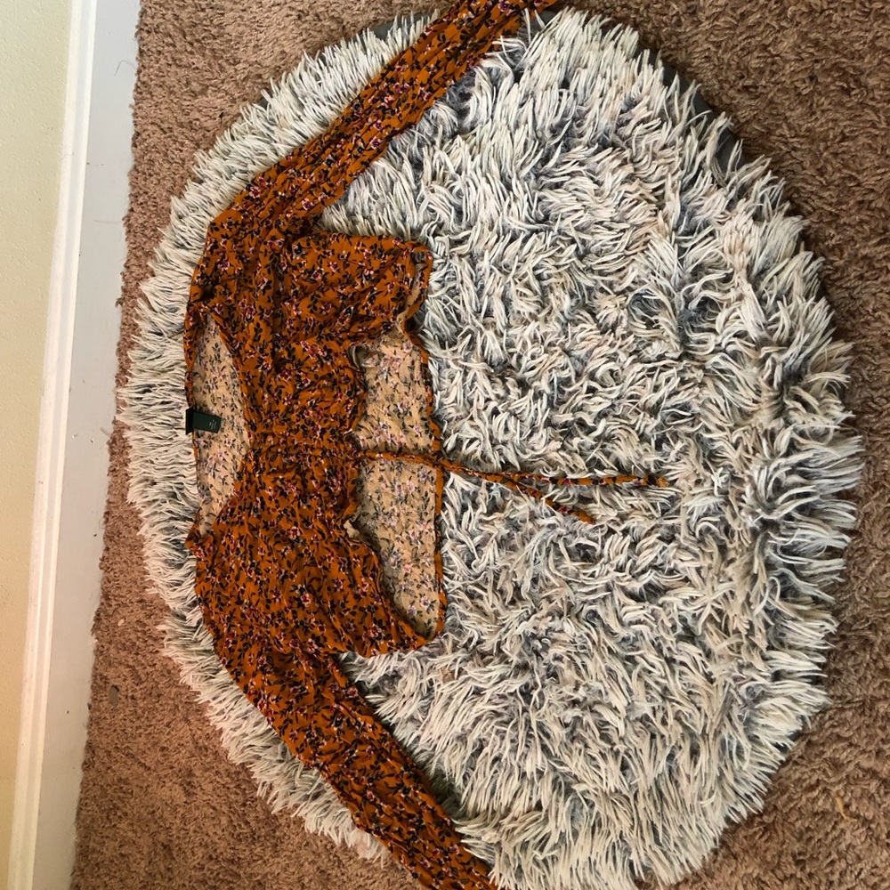 Front Cinch Long Sleeve Shirt